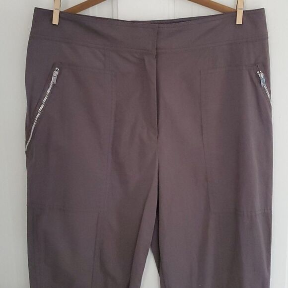 Theory Rider Chino Pants in Ash - Picture 6 of 11